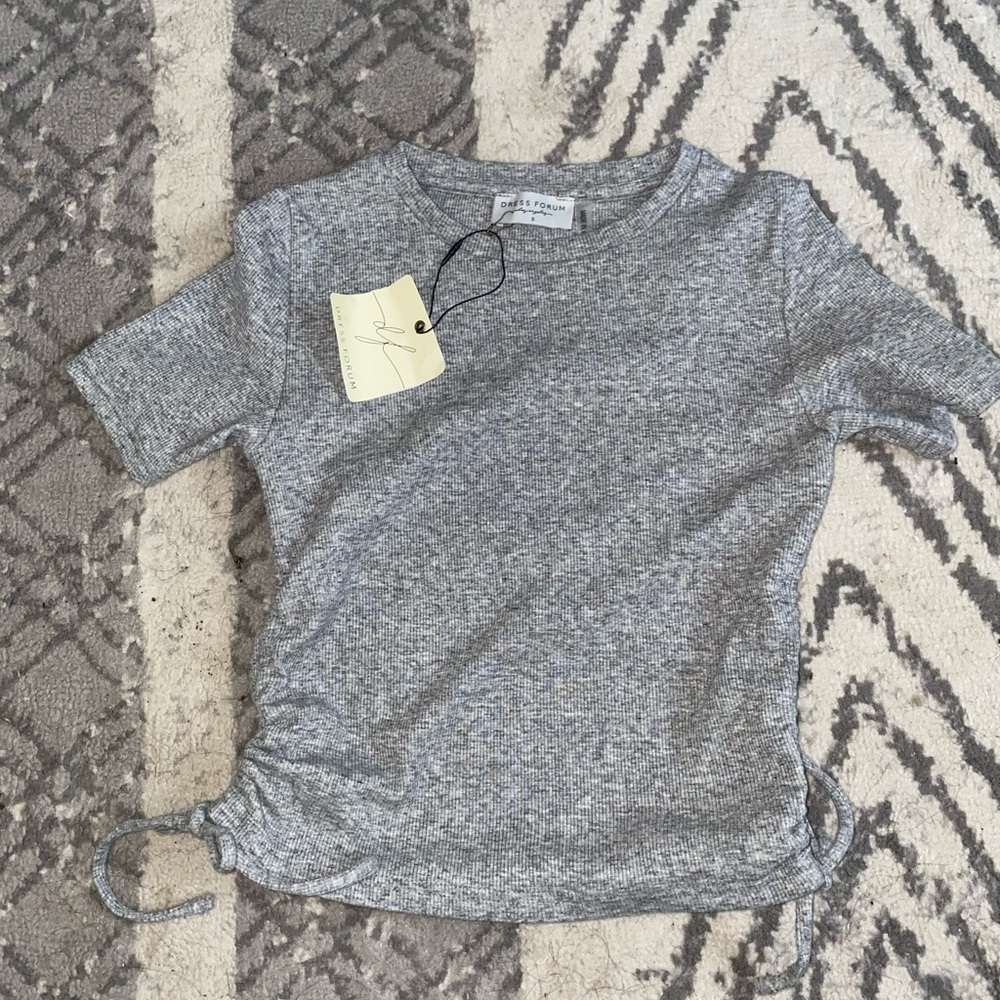 Cute Gray Crop top size S NWT